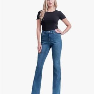 1822 Women's Flare Bootcut Better Butter Jeans 8/29